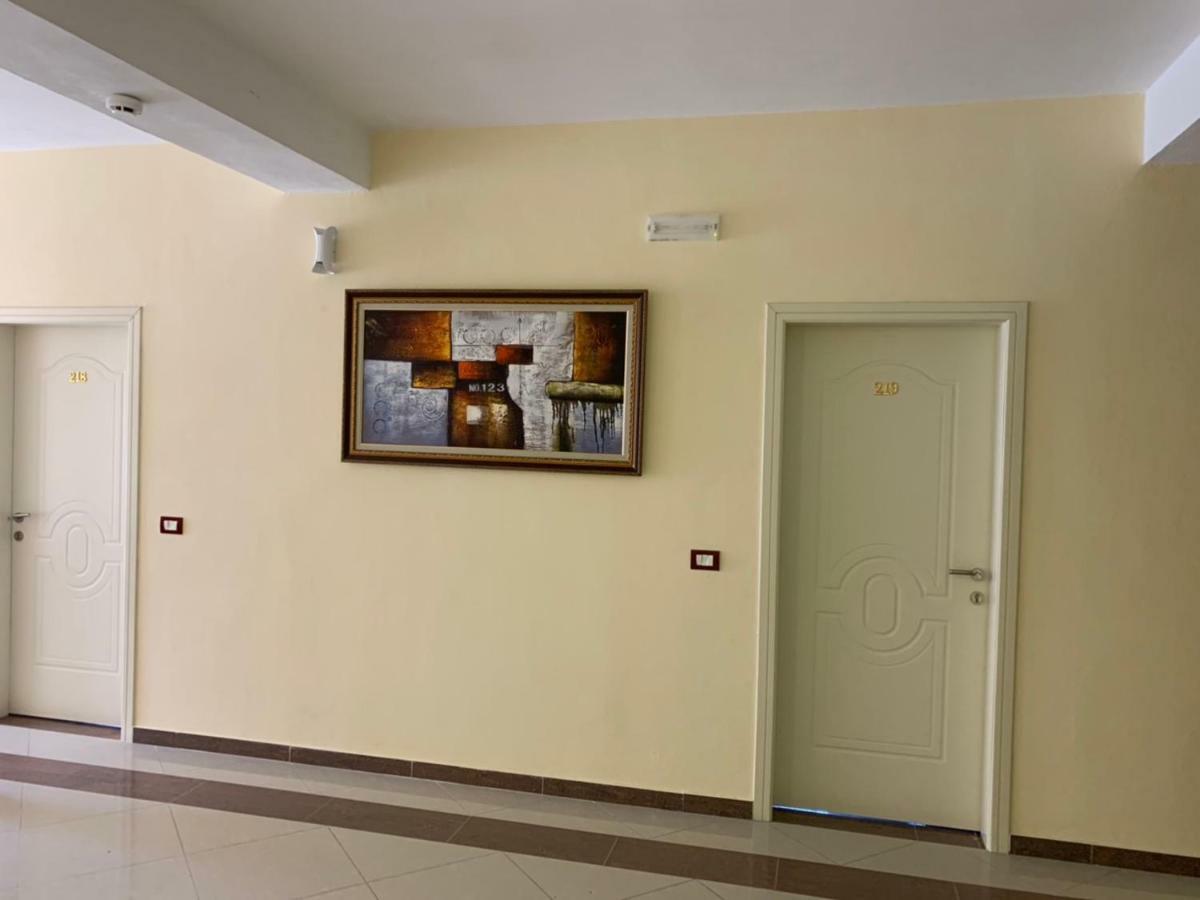 Hotel Ferrara Дуррес Экстерьер фото