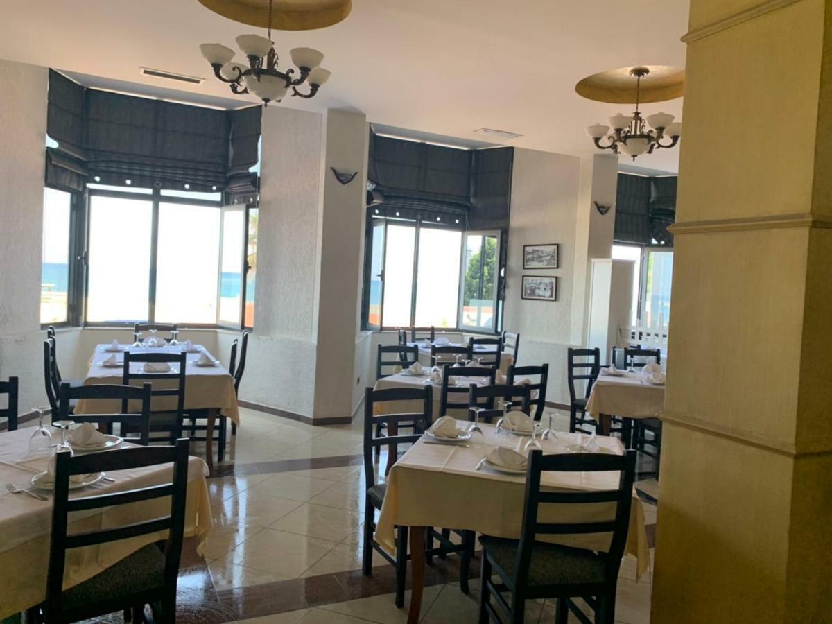 Hotel Ferrara Дуррес Экстерьер фото