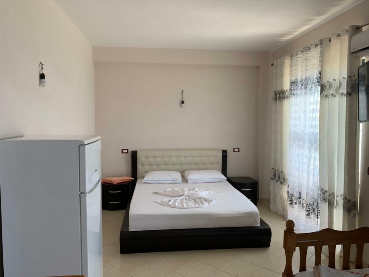 Hotel Ferrara Дуррес Экстерьер фото